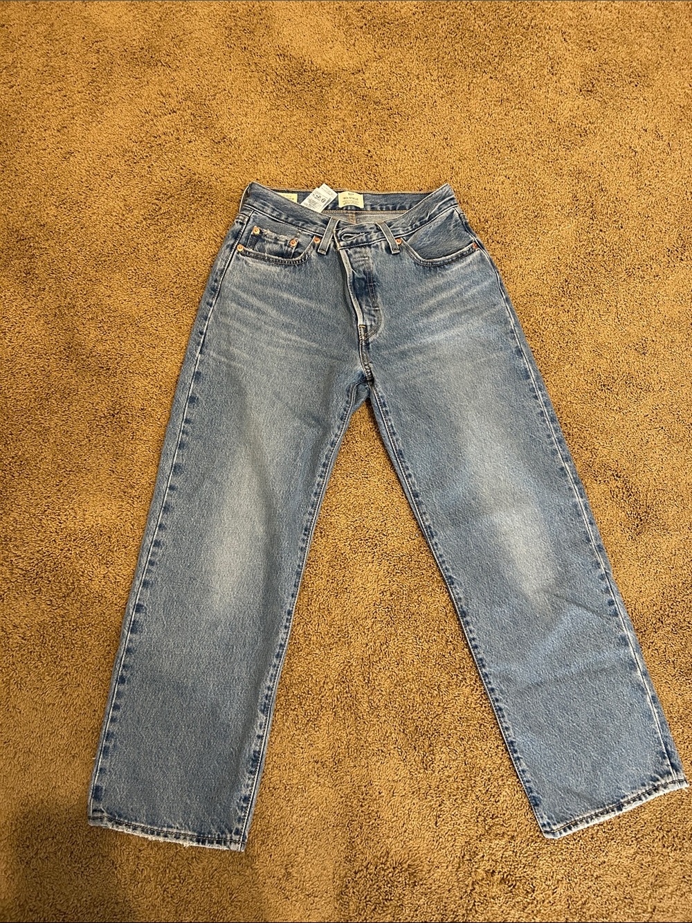 Levi’s 90’s ankle jeans